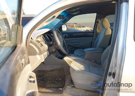 2006 Toyota Tacoma z USA, uszkodzony, nr VIN 5PETX22NX6Z301123